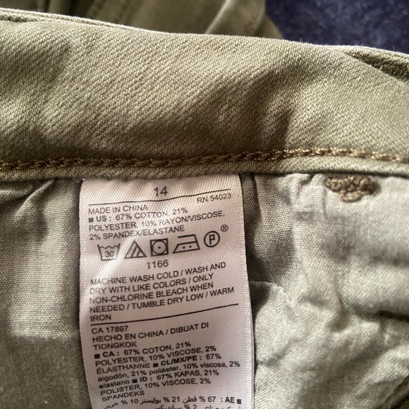Old navy distress slim fit Jeans!! - Picture 4 of 4